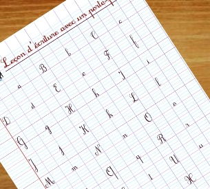 leçon d'écriture sur bois